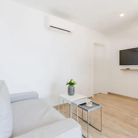 Luxusapartment Mit Pool, Sauna, Direkt Am Appartement Novi Vinodolski