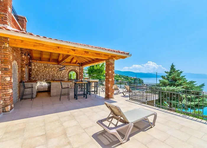 Luxusapartment Mit Pool, Sauna, Direkt Am דירה *