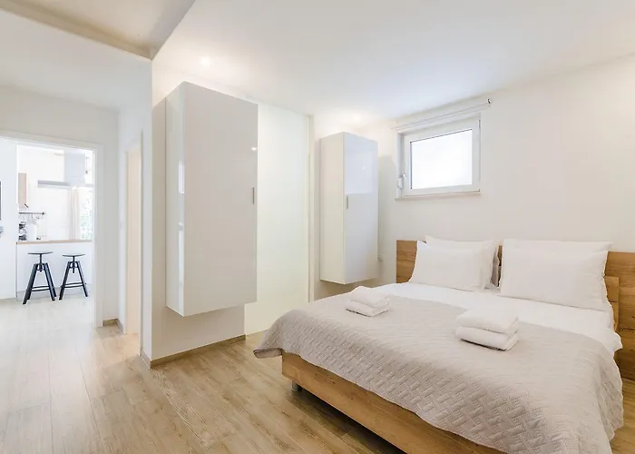 Luxusapartment Mit Pool, Sauna, Direkt Am