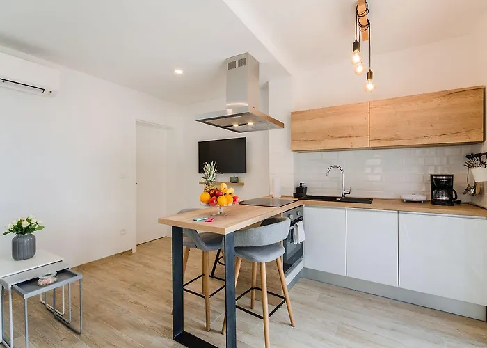 Luxusapartment Mit Pool, Sauna, Direkt Am