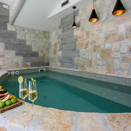 Luxusapartment Mit Pool, Sauna, Direkt Am